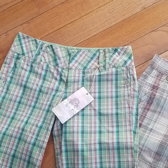 Shorts - Picture 3 of 4